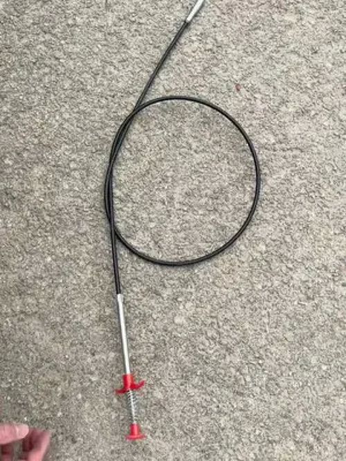 四爪管道疏通器卡住了怎么办(疏通器卡在管道里怎么办)