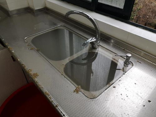 怎么疏通卫生间热水管道(怎么疏通卫生间热水管道堵塞)