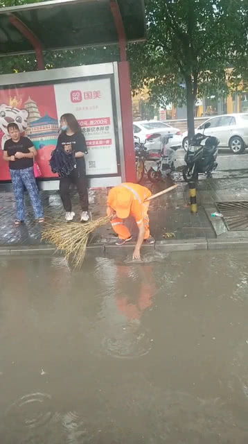 大雨来袭疏通管道会怎么样(暴雨疏通下水道) 大雨来袭疏通管道会怎么样(暴雨疏通下水道)