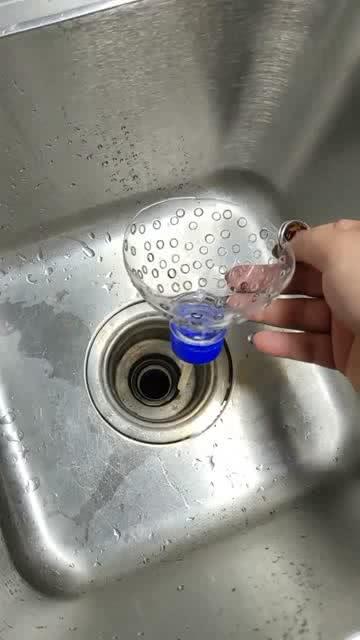 玻璃水管道堵了怎么疏通(玻璃水管堵了怎么解决)