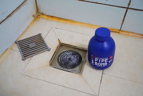 管道疏通剂底瓶怎么用的(管道疏通剂瓶盖怎么打开)