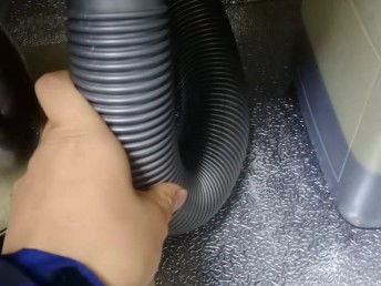 钢爪疏通管道怎么用图解(钢带疏通下水技巧)
