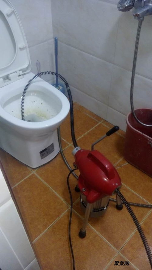 下水管道的马桶怎么疏通(下水道堵塞疏通的最好办法马桶)