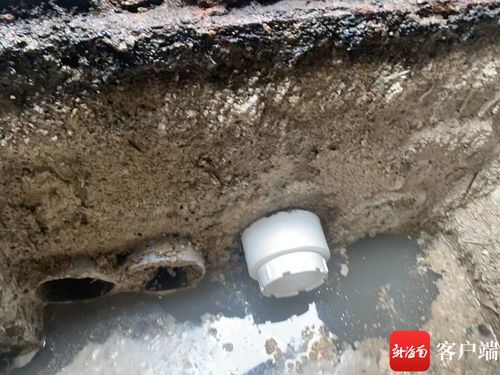 火碱去管道疏通油污怎么去除(火碱去下水道油污怎么使用)