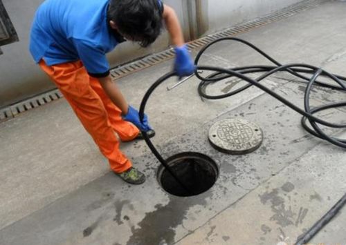 存水湾堵了怎么疏通管道(存水湾堵了怎么疏通管道呢)