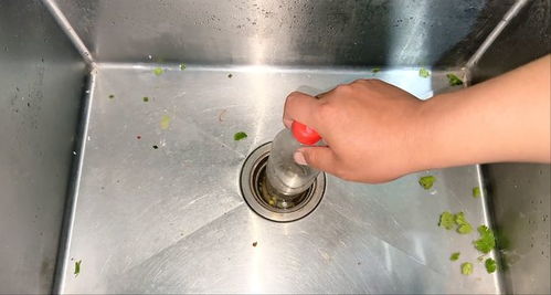 洗菜盆管道半堵怎么疏通(洗菜盆管道半堵怎么疏通图解)