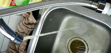 主水管堵住了怎么疏通管道(主水管堵了疏通窍门)
