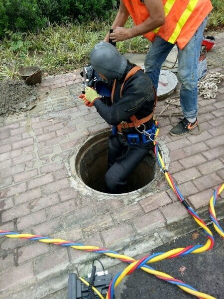 u型管道堵了怎么疏通(u型管道如何疏通)