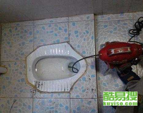 家里面管道堵了怎么疏通(家里面管道堵了怎么疏通电话)