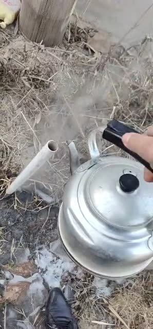 洗衣机管道冰冻怎么疏通(洗衣机管道冻住了怎么办)
