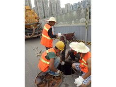 泥沙堵了管道怎么疏通呢(泥沙堵住的管怎么通)