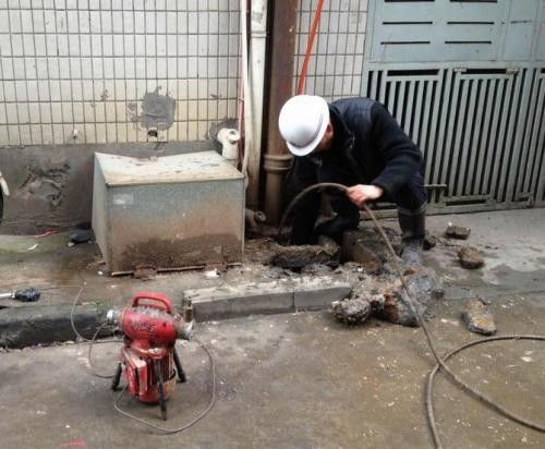 巧家雨污管道疏通怎么收费(巧家通下水道电话)