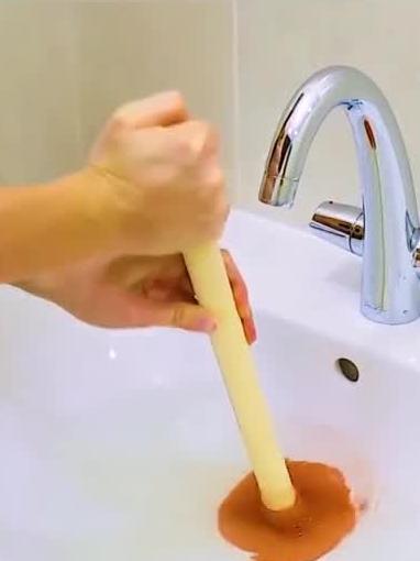 毛发堵住管道怎么疏通(毛发堵住水管怎么通)