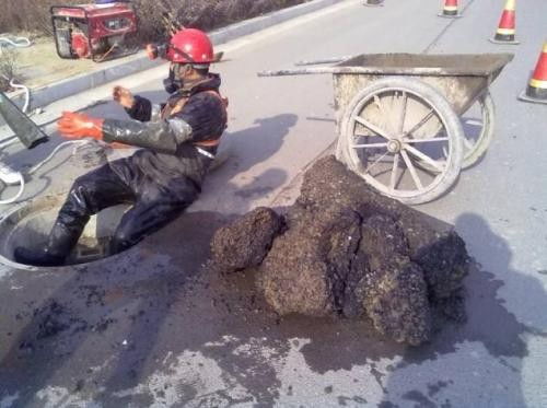 雨水池管道疏通怎么收费(雨水管道疏通费用)