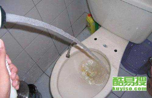 树枝堵马桶怎么疏通管道(树枝堵马桶怎么疏通管道的)