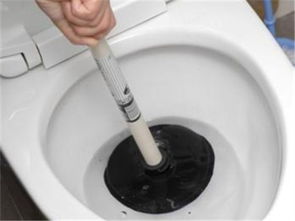 马桶疏通管道气怎么用(马桶气管通气疏通法)
