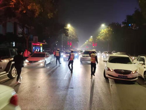 路口拥堵怎么疏通管道的(路口拥堵怎么找交警)