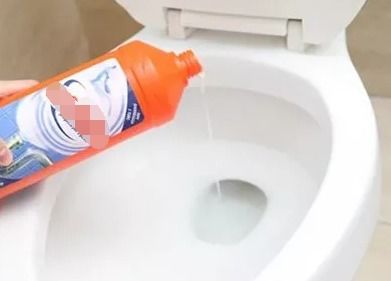 用烧碱怎么疏通马桶管道(用烧碱通马桶注意什么)