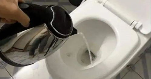 地漏管道塞了怎么疏通(地漏管堵塞怎么疏通)