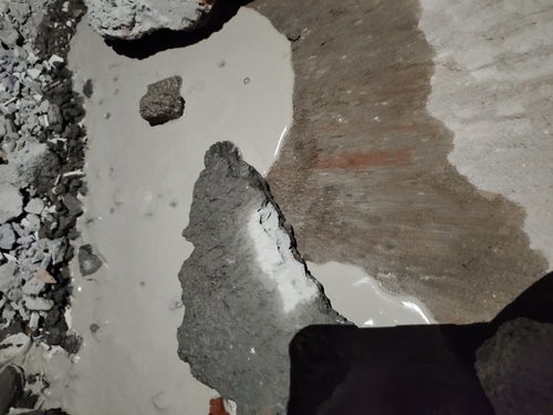 地漏怎么疏通反水管道(地漏堵了反水有什么好方法疏通)