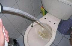 小水箱堵塞怎么疏通管道(小水箱堵塞怎么疏通管道的)