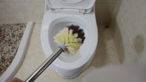 物品堵马桶怎么疏通管道(物品堵马桶怎么疏通管道的)