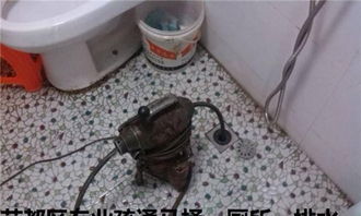 有水怎么疏通马桶管道呢(马桶里有水怎么疏通)