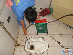 马桶掉异物怎么疏通管道(马桶掉进异物堵塞怎么疏通)