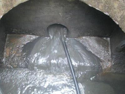 硬物堵塞管道怎么疏通(硬物堵塞下水道)