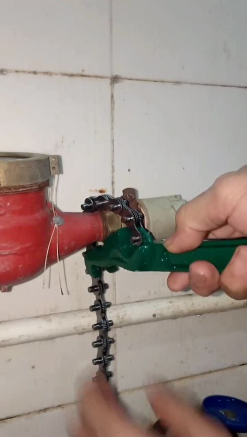 链条疏通管道怎么用的(链条专用工具如何使用)