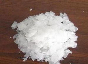 片碱疏通管道怎么用(片碱能不能用于清理管道)