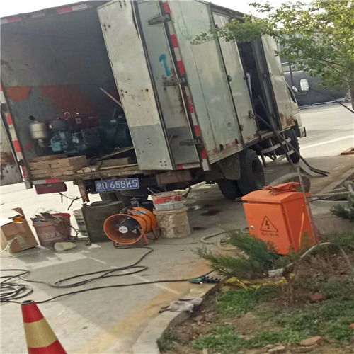 管道水泥堵塞怎么疏通的(管道水泥堵了有什么方法清理)