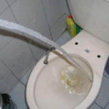 马桶掉抹布怎么疏通管道(马桶掉抹布怎么疏通管道的)