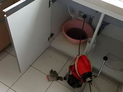 怎么疏通厨房水管道(如何疏通厨房水管)