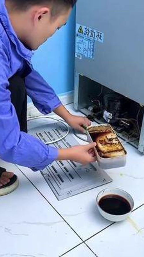 冰箱积水怎么疏通管道(冰箱积水如何清理)