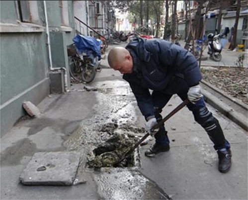 老小区管道怎么疏通(老小区管道怎么疏通的)