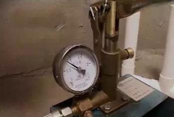 高压疏通管道是怎么疏通的(高压管道疏通机厂家直销)
